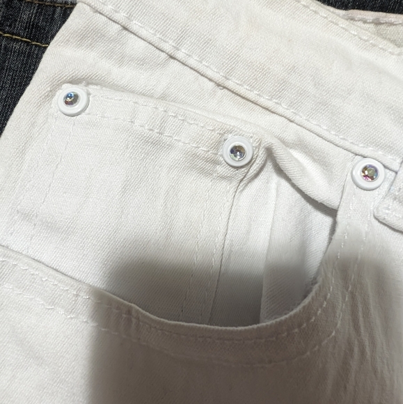 Plus Size 20W white capris - Picture 3 of 6